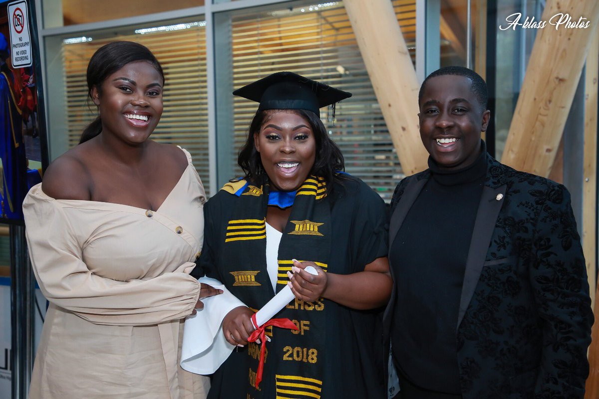 Akua_xox's tweet image. #IssaGraduate Mama I made it!