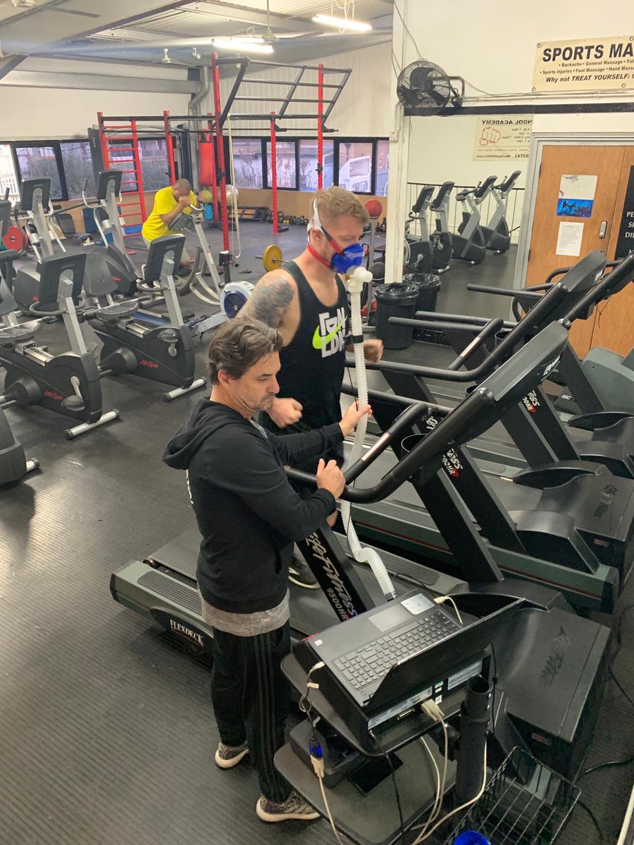 leehealey_'s tweet image. Awesome Resting Metabolic Rate (RMR) and V02 testing with Kev at @origingym 

Good fitness levels but fat burning drops off too quickly, which means I’m not doing the right training / eating right. Time to get the training &amp;amp; diet on track properly #V02 #RMR #Fitness #Gym #Running