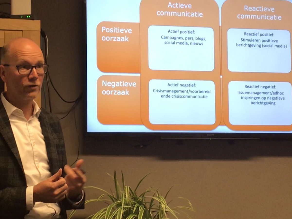 #reputatiemanagement en #arbeidsmarktcommunicatie; twee belangrijke componenten binnen de #communicatie. Mark van Buuren van #maximum neemt ons mee in de mogelijkheden #presentatie #doxa #blijfjezelfontwikkelen