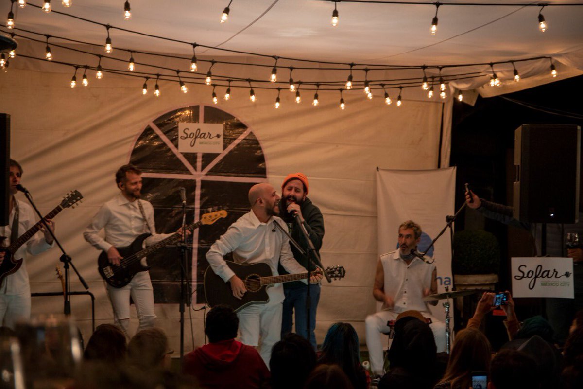 SofarSoundsMX's tweet photo. Bellos registros fotográficos de nuestro ultimo #sofarenlaembajada🇦🇷 con @carmenruizmx @BandalosChinos y @arbolofc 📸@arielaadato https://t.co/ZU4Lztz3WJ
