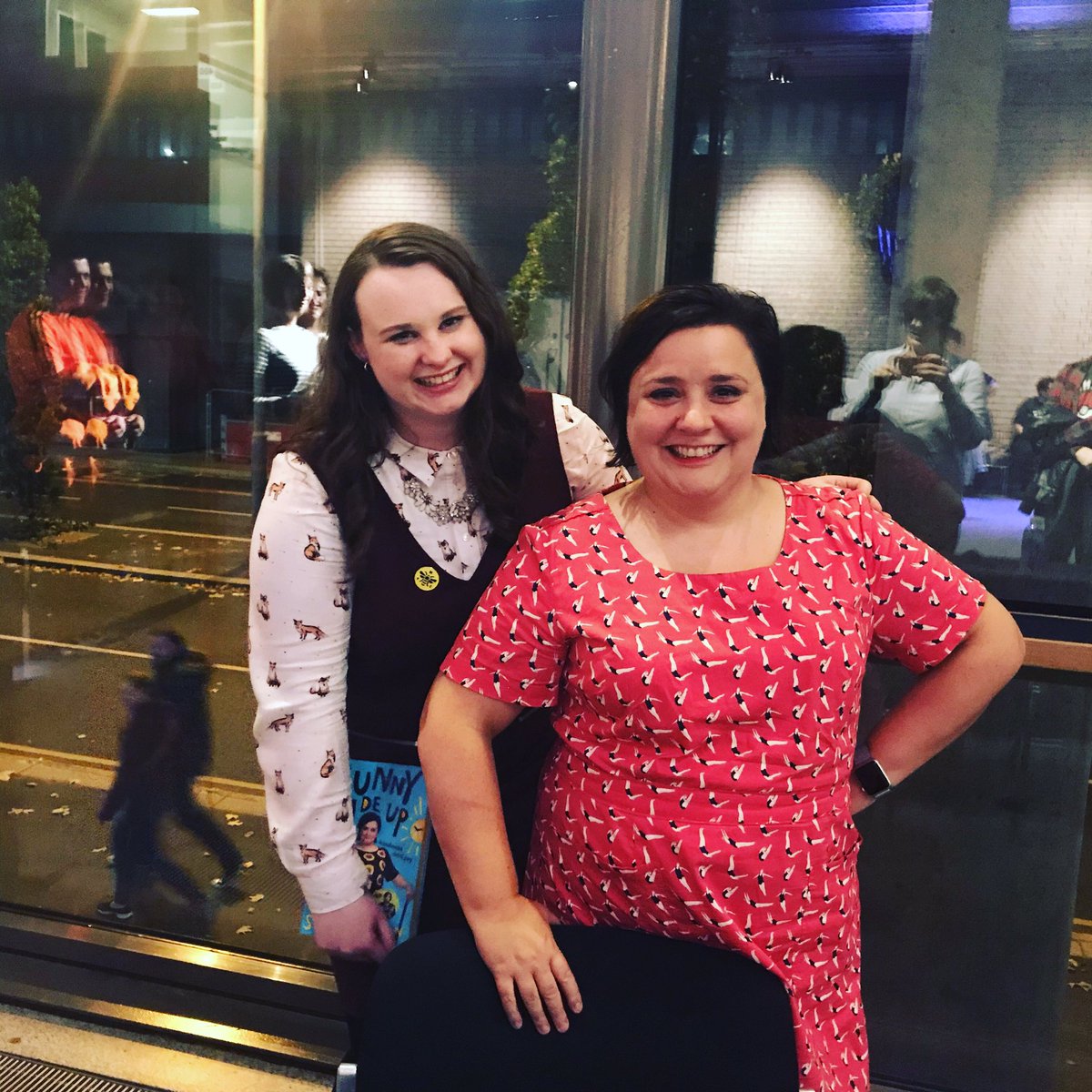 ElleJJM's tweet photo. #ThrowbackThursday to when I got to meet @SusanCalman at the #MLF18 last month. It was a great night and she was so lovely and kind. 🥰 People always say don’t meet your heroes, well I did and I was not disappointed 🦸‍♀️ She’s a real life Wonder Woman https://t.co/8hUopSWe1V