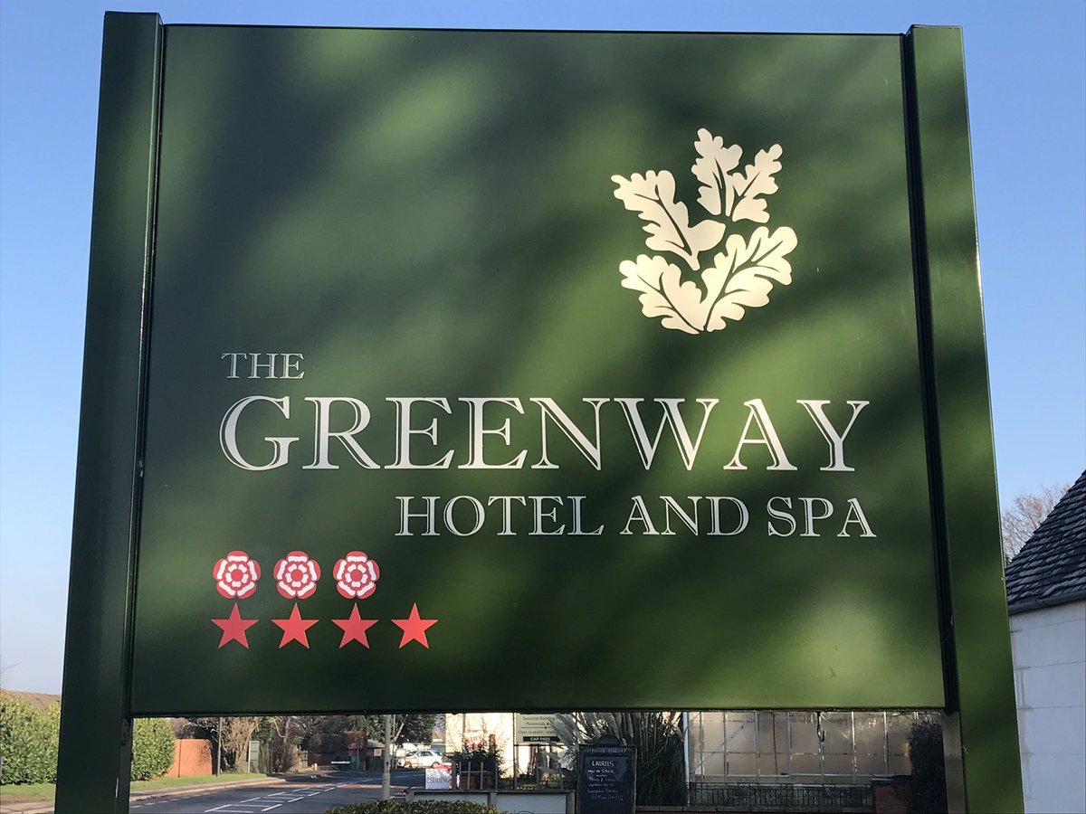 DeanGunston's tweet image. Some nice additions to the @greenwayhotel signage #4RedStar #3Rosette