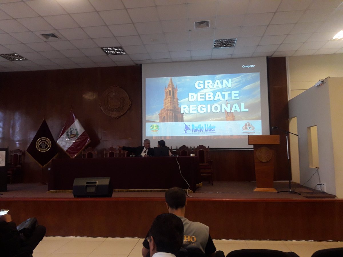 RadioYaravi's tweet image. #ElPoderDeElegir En momentos el Debate Regional entre Elmer Cáceres Llica y Javier Ismodes Talavera, desde el Colegio de Contadores