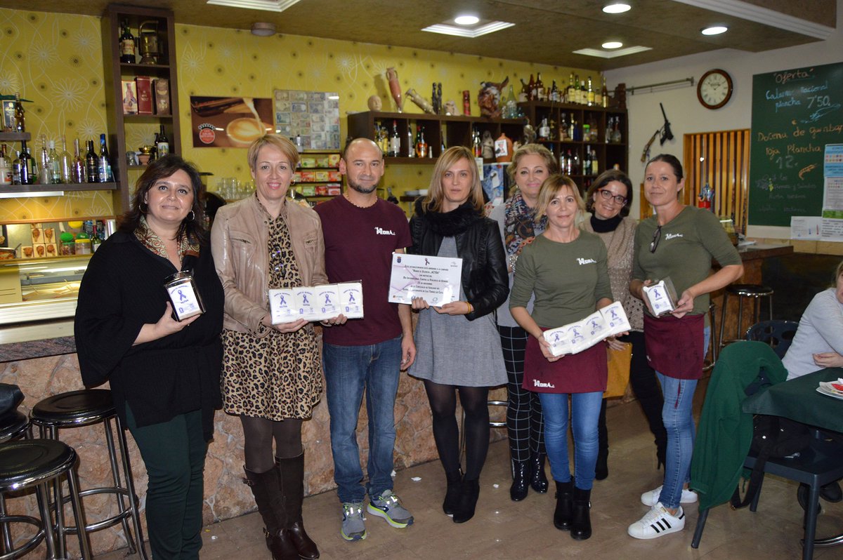 AytoLasTorresC's tweet photo. 100.000 servilletas concienciarán en más de 50 bares torreños contra la #violenciadegénero. Esta iniciativa forma parte de la campaña de la Concejalía de #Igualdad para conmemorar el día mundial contra esta lacra social ➡️ https://t.co/3gnbrj4cHD https://t.co/3vOG4nQv1f