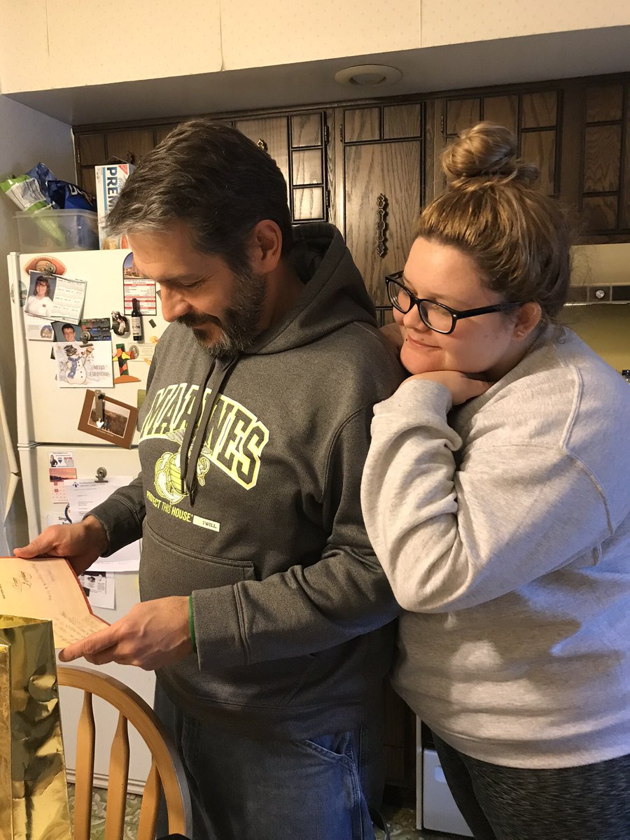 summerorbust's tweet photo. Happy Thanksgiving! Missing Mom this first Thanksgiving, but thankful for the many beautiful family memories from holidays before because of my parents. I know they are looking down and smiling! Happy Thanksgiving! ✝️❤️🦃 https://t.co/op5kHbr1kV