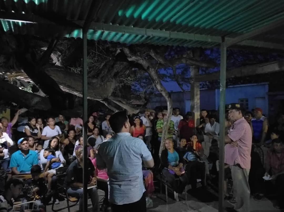 La noche de este miércoles compartimos una gran asamblea ciudadana de seguridad con la comunidad de Creolandia, en compañía de  <a href="/orodriguezleon/">Oswaldo R. Leon</a> donde asumimos el compromiso de devolverle la paz la tranquilidad y seguridad a todos nuestros taquenses.