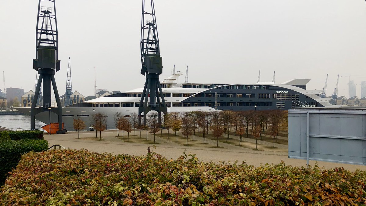 jemweb's tweet photo. Checked in and the cabin is superb. Nice suite with sofa, in a chill area. Lovely Truffles and Wine on arrival. #SunBornLondon @sunbornlondon #Hotel #Luxury #Travel #Superyacht https://t.co/GE16hyPZwz