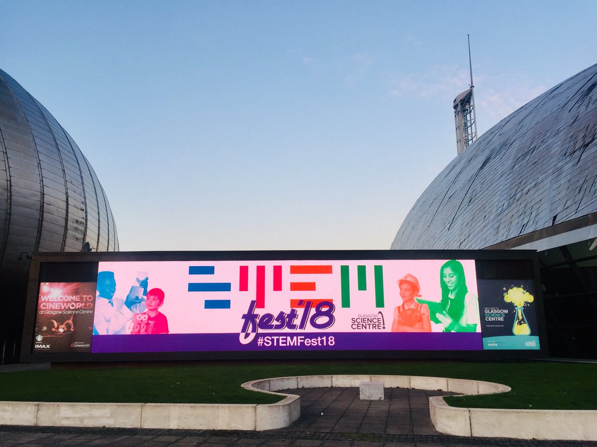 AmyCampbell93's tweet photo. Nice to be back at @gsc1 for the day with @UniWestScotland #STEMFest18 👩🏼🔬🧬 https://t.co/ROwTx8eJIM