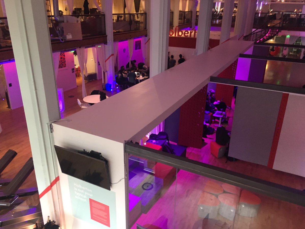 Nous avons visité l'école <a href="/holbertonschool/">Holberton School 🌎</a> et pu échanger avec l'un des cofondateurs <a href="/jbarbier/"></a> .

Holberton est une école unique, sans professeur et sans salle de cours. L’ensemble de la formation est basé sur le partage d’expérience entre les étudiants.