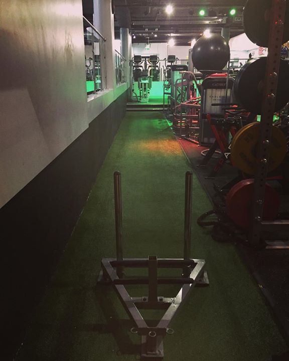 solan_fitness's tweet photo. TRACK RUNWAY! β
- Perfect for athletes as it will drive your heart rate, develop energy systems, help you metabolism and improve strength!!β
- It's more than just the sled. Try using it for lunges, warm up exercises and sprint exercises. β
#solansquad #track #westsussex https://t.co/BoM5td0Ba8