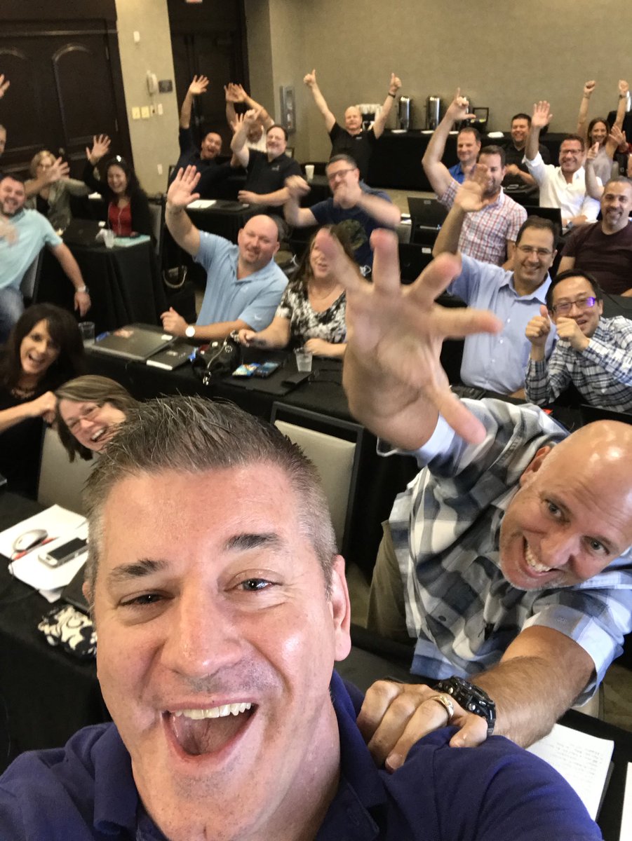 Bill_Mollloy's tweet image. I’m lucky I get to hang out with these guy’s and watch them excel constantly #sales #energy #bombardierjets