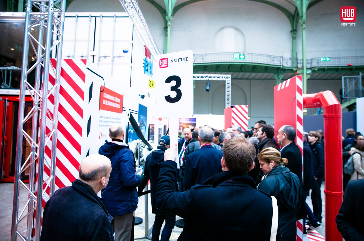 Val_Buffet's tweet photo. Aujourd'hui le @HUBInstitute était à #UsineExtraordinaire au @GrandPalaisRmn ! 👷
Au programme, visites guidées des stands partenaires pour des délégations du @le_Symop et de @SanofiFR 🚧 https://t.co/a7OtraGQHm