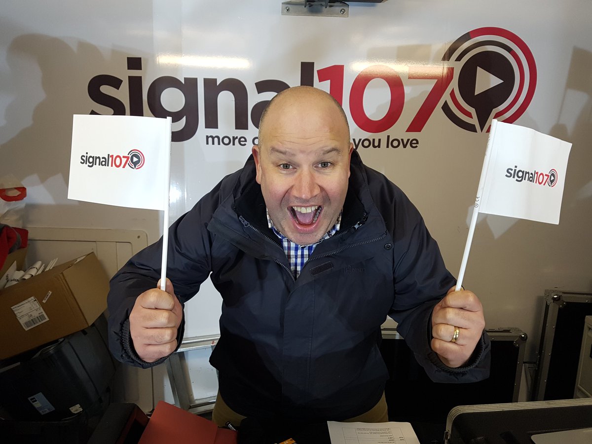 WolvesCouncil's tweet photo. #christmas light switch on in Wednesfield this evening! Entertainment from @DickyDodd with @signal107.
Lights on at 5.30!! Come and join us 😁❄💡 https://t.co/rFO6957lx8
