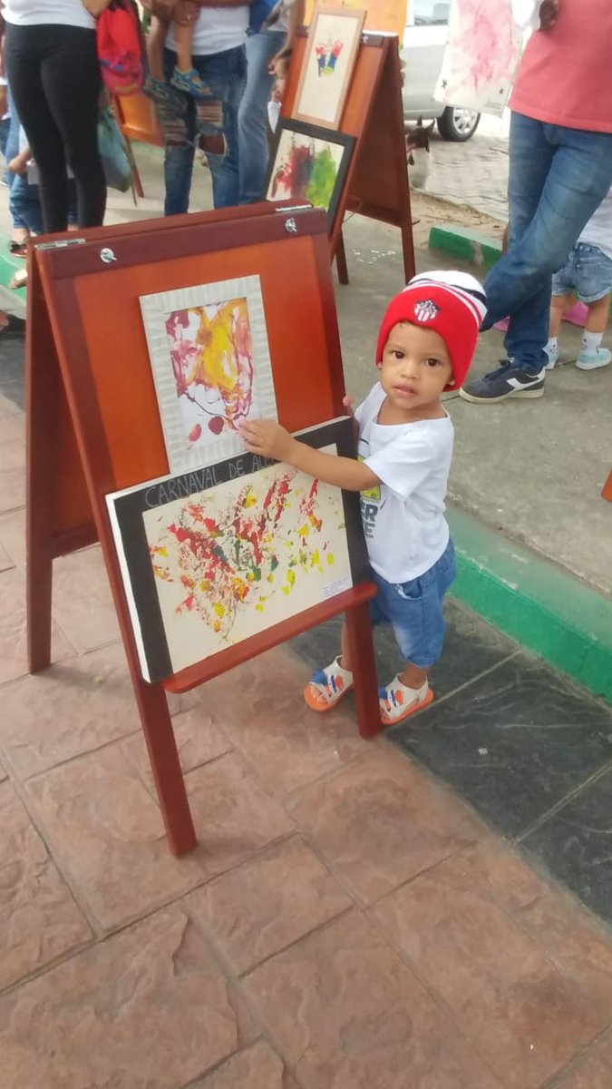 FundTiempoFeliz's tweet photo. #Festiarte2018 se tomó hoy nuestro CDI Ciudadela 20 de Julio. Un increíble #TiempoFeliz para las familias a cargo de nuestros artistas. Los niños https://t.co/PIbE80KKby