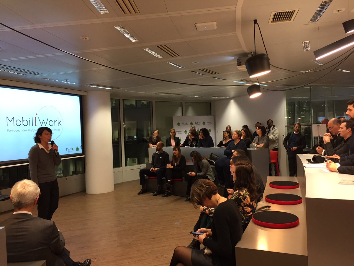 ParisLaDefense's tweet photo. #SLAB - @mobiliwork intègre aussi le @Slab_ParisLaDef aujourd'hui. Mobiliwork organise l'immersion des collaborateurs de grands groupes au sein de PME et de #startups parmi les plus innovantes, pour stimuler leur agilité et leur engagement. https://t.co/JCLWFjoEFP