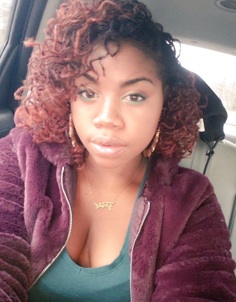 Cheek_'s tweet image. 1 week later..
A successful ass bantu knot out
💕💕💕
#microlocs #locmami