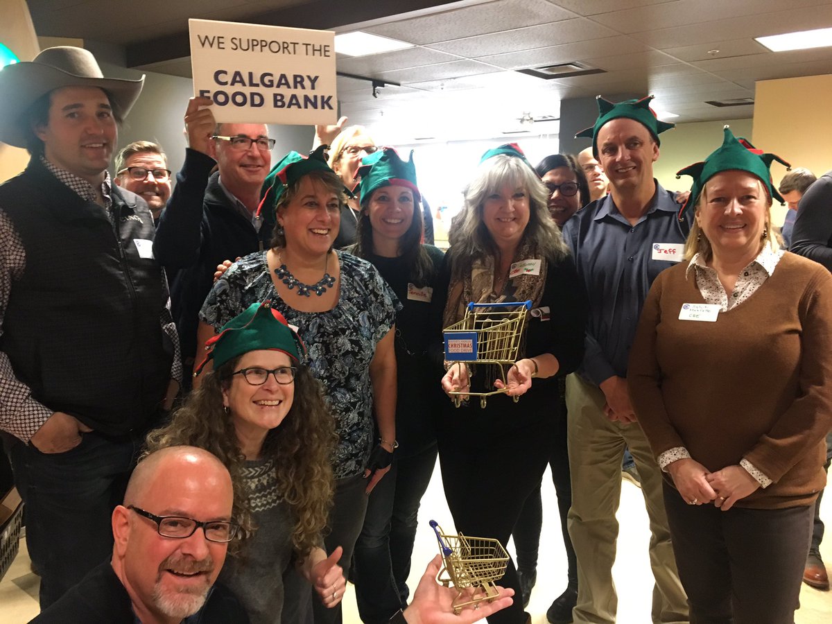 CBE_Partners's tweet image. What?!? Look who took home the Golden shopping cart at this year’s @CalgaryFoodBank #mayorsfooddrive kick off event! @yyCBEdu @Country105_FM &amp;amp; @dustingorst made a great team. Please consider those who face food insecurity these holidays and donate. #feedyyc