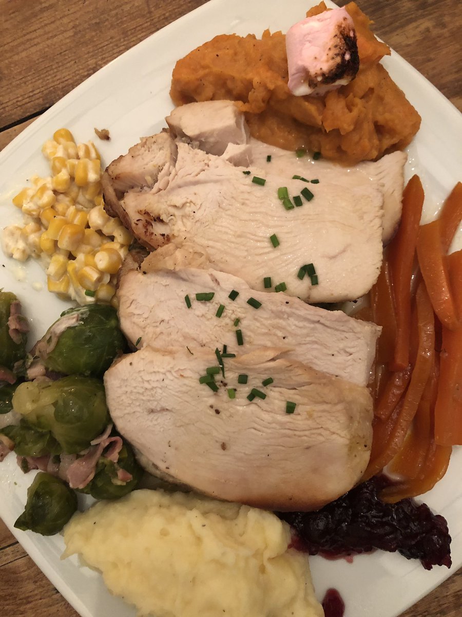 Estupenda cena de #AcciónDeGracias en <a href="/RollMadrid/">Roll Madrid</a>!!