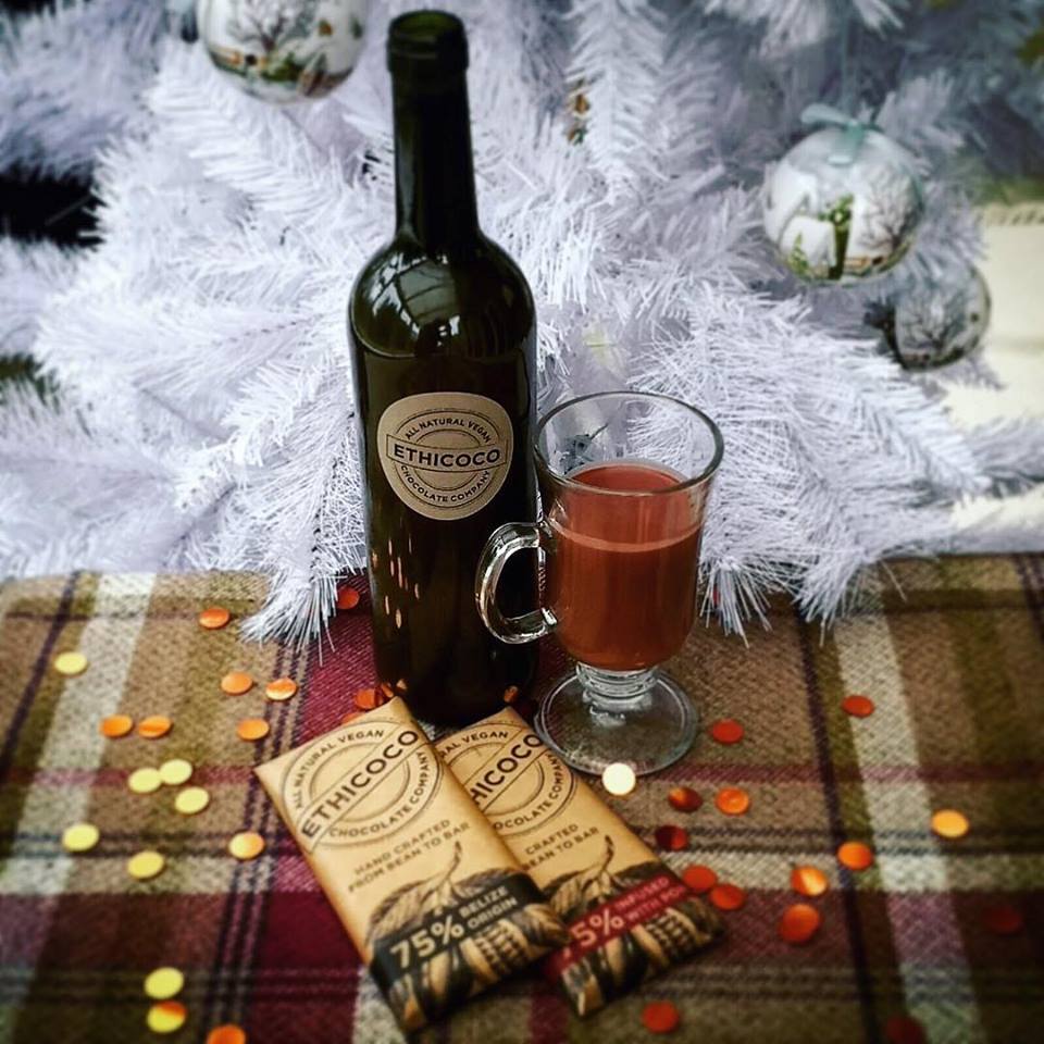 SussexVegEvents's tweet photo. Joining us at Worthing's First Christmas Vegan Fair will be @Ethicoco who tick all the right boxes &amp; plenty of taste testing to be done we're sure 😍💝✌️😋 GM free, no chemical nasties and 100% recyclable packaging, #Christmas just got sweeter! 🎄🎅🍫🎉❄️ https://t.co/B5lo64iGTL