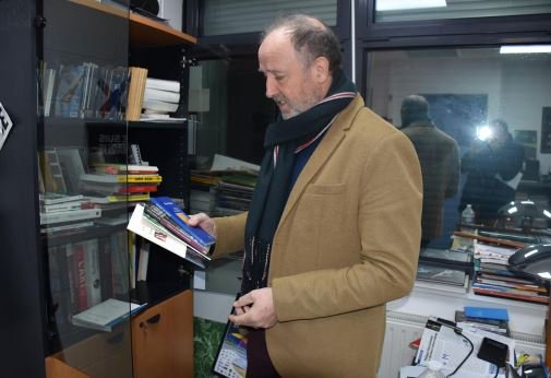 lecho_fr's tweet photo. Le patron de l'Atelier à spectacle de Vernouillet ouvre son album intime
https://t.co/vp1DVYuT3c https://t.co/9frYXDyGBR