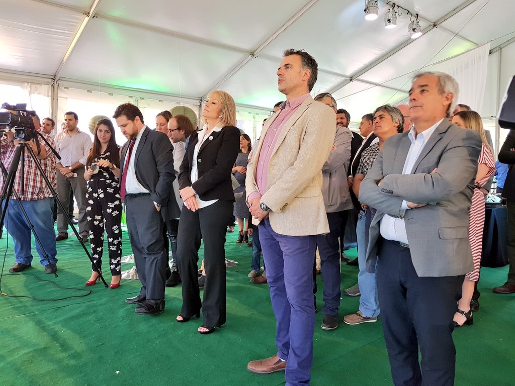 MIEM_Uruguay's tweet photo. .@CosseCarolina asiste a la inauguración de las nuevas instalaciones de Corfrisa, empresa operadora en soluciones logísticas de referencia en productos refrigerados y mercadería en general https://t.co/H6KdJ5XlsD