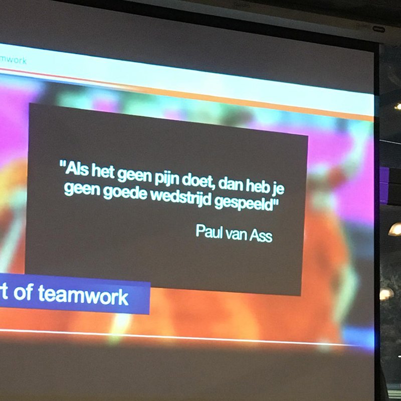 Dankzij @RaboUdenVeghel vanavond een interessante avond op Geel-Zwart door spreker oud-bondscoach Paul van Ass over teamprocessen, samenwerking en loyaliteit en zijn visie daarop.