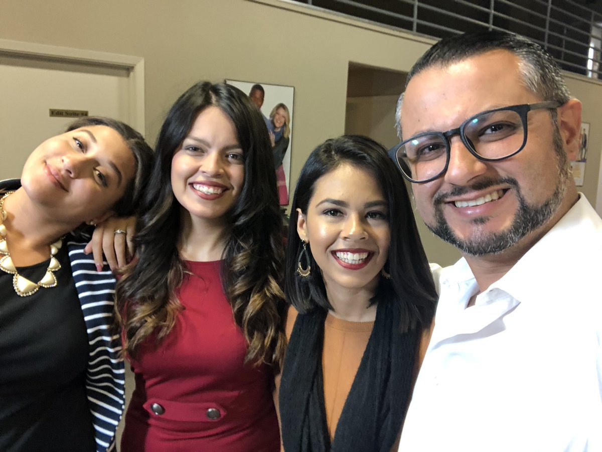 CValenciaNews's tweet photo. Happy thanksgiving from your #Telemundo3 team 🦃🍁🙏🏽 https://t.co/VDxAYJBbxG