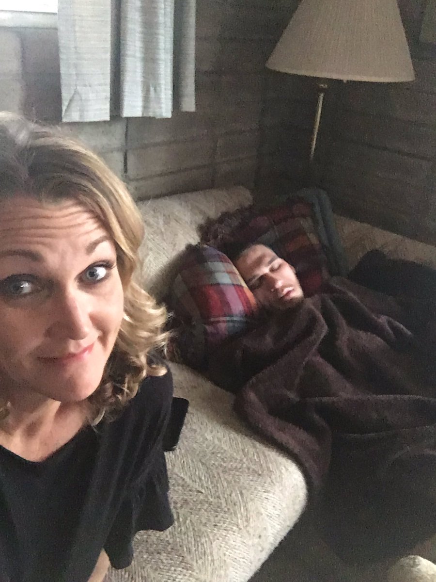 DirectorCates's tweet image. Spending quality time with the college son at Grandma’s house 🤷‍♀️☺️ #thankful #blessed #collegekidproblems #cozyatGrandmas