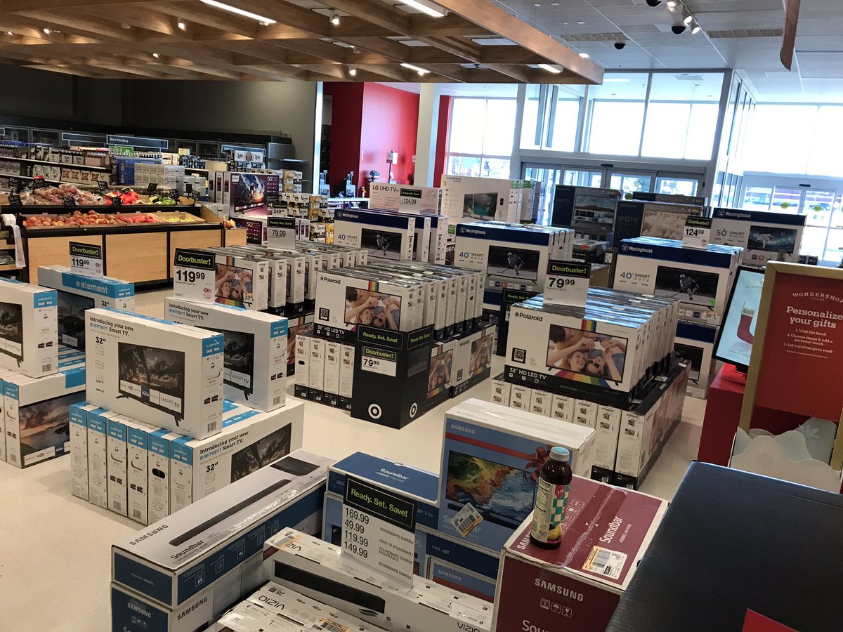 TV Shop all ready for Black Friday! Way to go team!! 🙌🏼🙌🏼