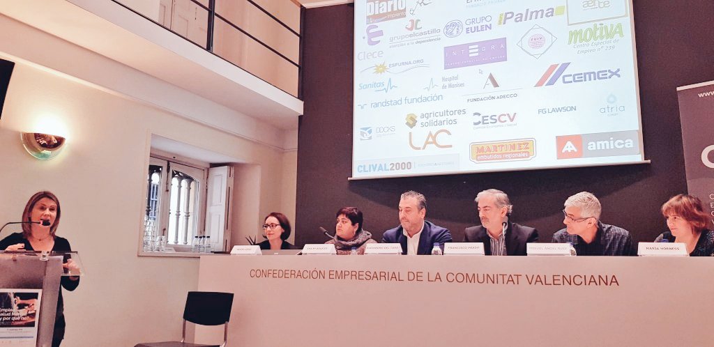 Noemi_LP's tweet photo. Esta tarde me han preguntado si merece la pena tanto esfuerzo. Lo merece y mucho. Recuperar el proyecto vital de una persona con problemas de #SaludMental a través del #Empleo, todavía sigue siendo incomprensible para much@s.
GRACIAS a los que sí lo creéis
https://t.co/L7oMUSdxNR https://t.co/5J3t2mDjG4
