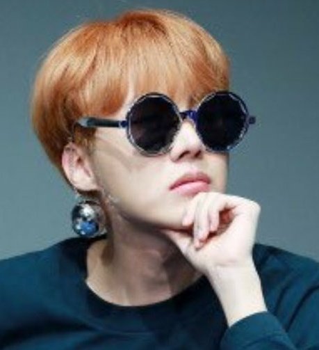 https_jjk97's tweet image. Jungkook: "Damn bro where your cooking skills at?"
Hoseok:  "Damn bro where your math skills at?"
#thanksgivingwithbts