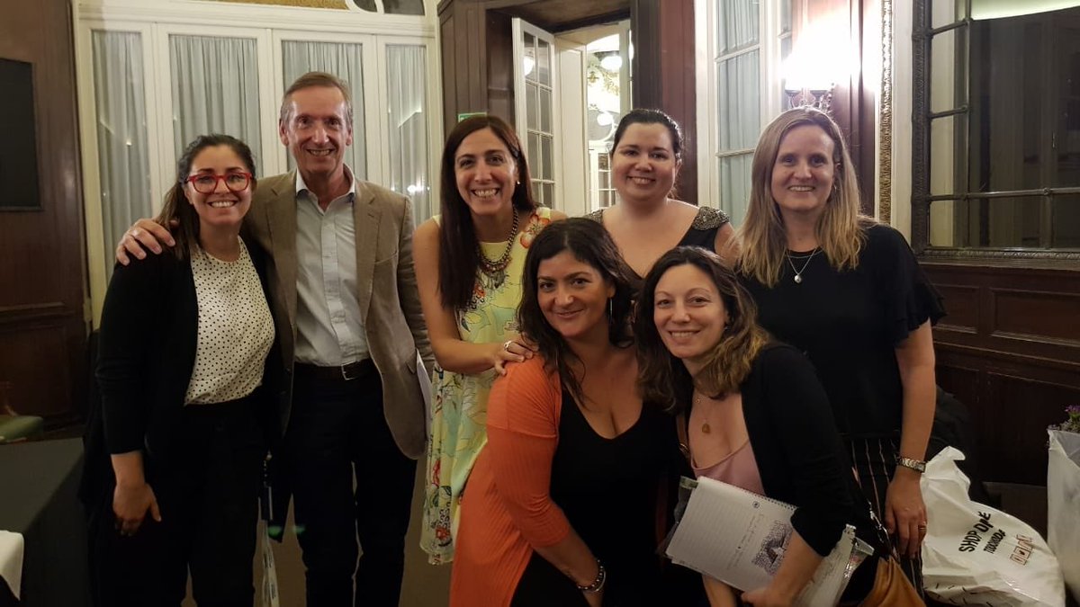WomenCompliance's tweet photo. Mucha actividad de nuestras #WiCAr esta semana! Ayer, Marita Volentiera se @vwargentina en la Diplomatura en #Compliance y Dcho. #Penal https://t.co/gHyxon3dbn