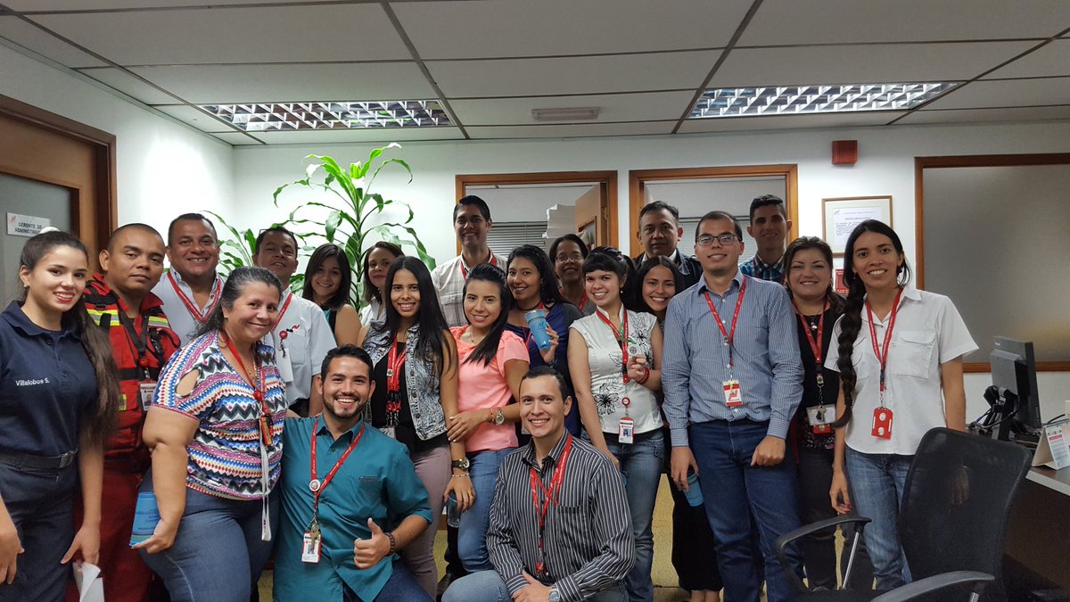 Propilvensa's tweet photo. La charla de aniversario de esta semana fue por parte de la coordinación de Seguridad, higiene y ambiente, SHA.👷‍♂️
El tema fue "Soporte vital básico" y contamos con la participación del Lic.Engelbert Vilchez, bombero de PDVSA gas, quien nos habló  sobre el RCP y como practicarlo https://t.co/GEAQ4AHHpZ