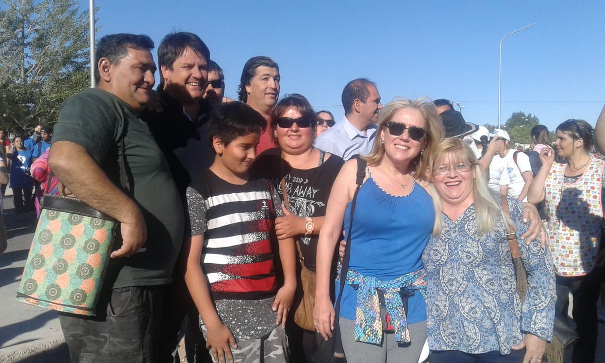 comellialicia's tweet photo. Parque del Oeste a pleno con @MarianoGaidoOk #OG2018. Mariano Intendente #MG2018 https://t.co/KXDlnRToYw