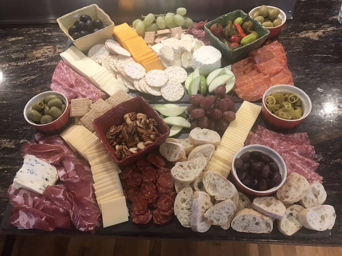 Several years ago I was mockingly assigned 'relish tray' and this started happening...
#relishtray #charcuterie #HappyThanksgiving2018