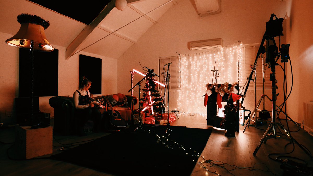 Feralequipment's tweet photo. Coming Soon.... 🎅🎄🎁 Shot on location at Feral Studios with @missrosieohare
#filmmaking #filmequipment #studio #studiohire #londonstudio #londonstudiohire #musicvideo #videoclip #photographystudiolondon #feralequipment #bts #cameralive #setlife #filmlove https://t.co/ZFDRcDFmE1