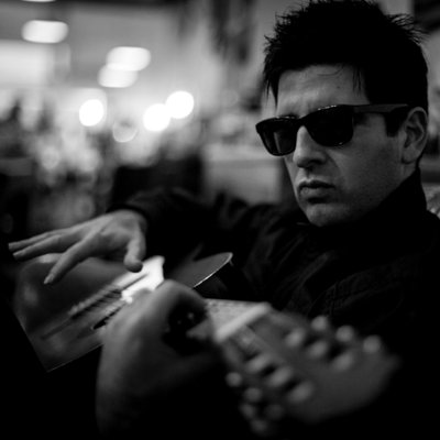 Un Mundo Cualquiera (@unmundo810) on Twitter photo Está con nosotros el guitarista francés Jean Pouyé y <a href="/TabareLeytonUY/">Tabaré Leyton</a>, que se presentará el próximo 23 de noviembre, en la sala Hugo Balzo del <a href="/AuditorioSodre/">auditoriosodre</a>, a las 21 horas, donde repasará tangos, milongas y tonadas camperas, incluyendo éxitos de sus discos.
Escuchanos en 810 AM Está con nosotros el guitarista francés Jean Pouyé y <a href="/TabareLeytonUY/">Tabaré Leyton</a>, que se presentará el próximo 23 de noviembre, en la sala Hugo Balzo del <a href="/AuditorioSodre/">auditoriosodre</a>, a las 21 horas, donde repasará tangos, milongas y tonadas camperas, incluyendo éxitos de sus discos.
Escuchanos en 810 AM