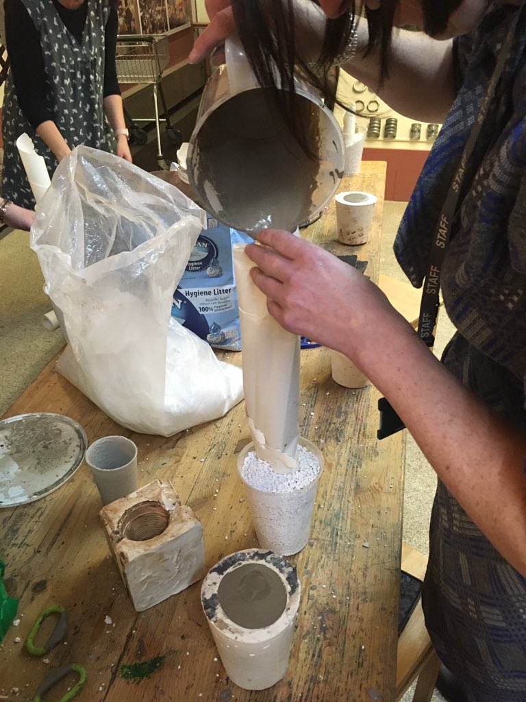 AADesignTech's tweet image. More creative techniques trialled #designlabnation @DesignTechUL @acc_academy now onto slip casting!