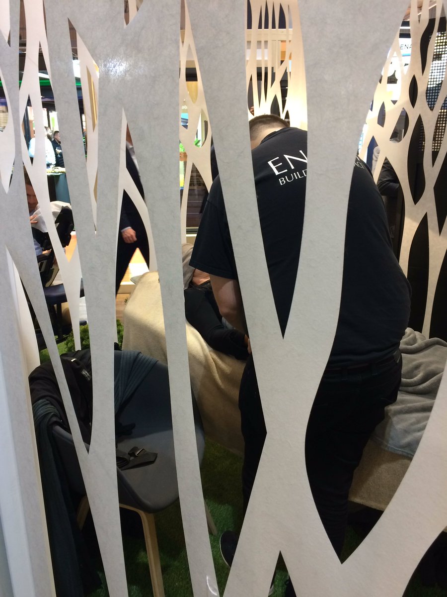 echodelabaie's tweet photo. [Live salon] Atelier massages chez #fpee @equipbaie https://t.co/58SP2GY0Hd