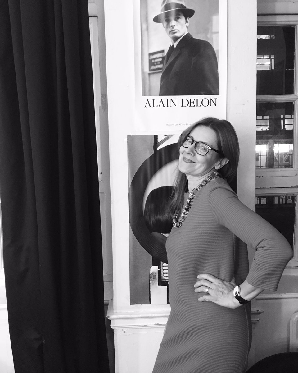 jabberworks's tweet photo. Doing our best French New Wave faces #DrawingForEurope @ifru_london @SarahArdizzone @bridgimage @PennySDale https://t.co/9uHyDBX6IA