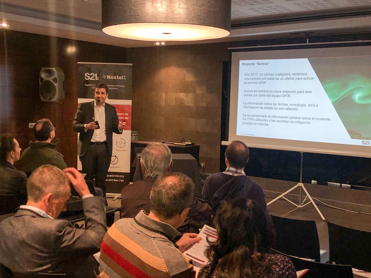 S21sec's tweet photo. Jorge Hurtado durante su ponencia "El riesgo de la infiltración" en #EventByte @EventByte https://t.co/6HPTkd1LpJ