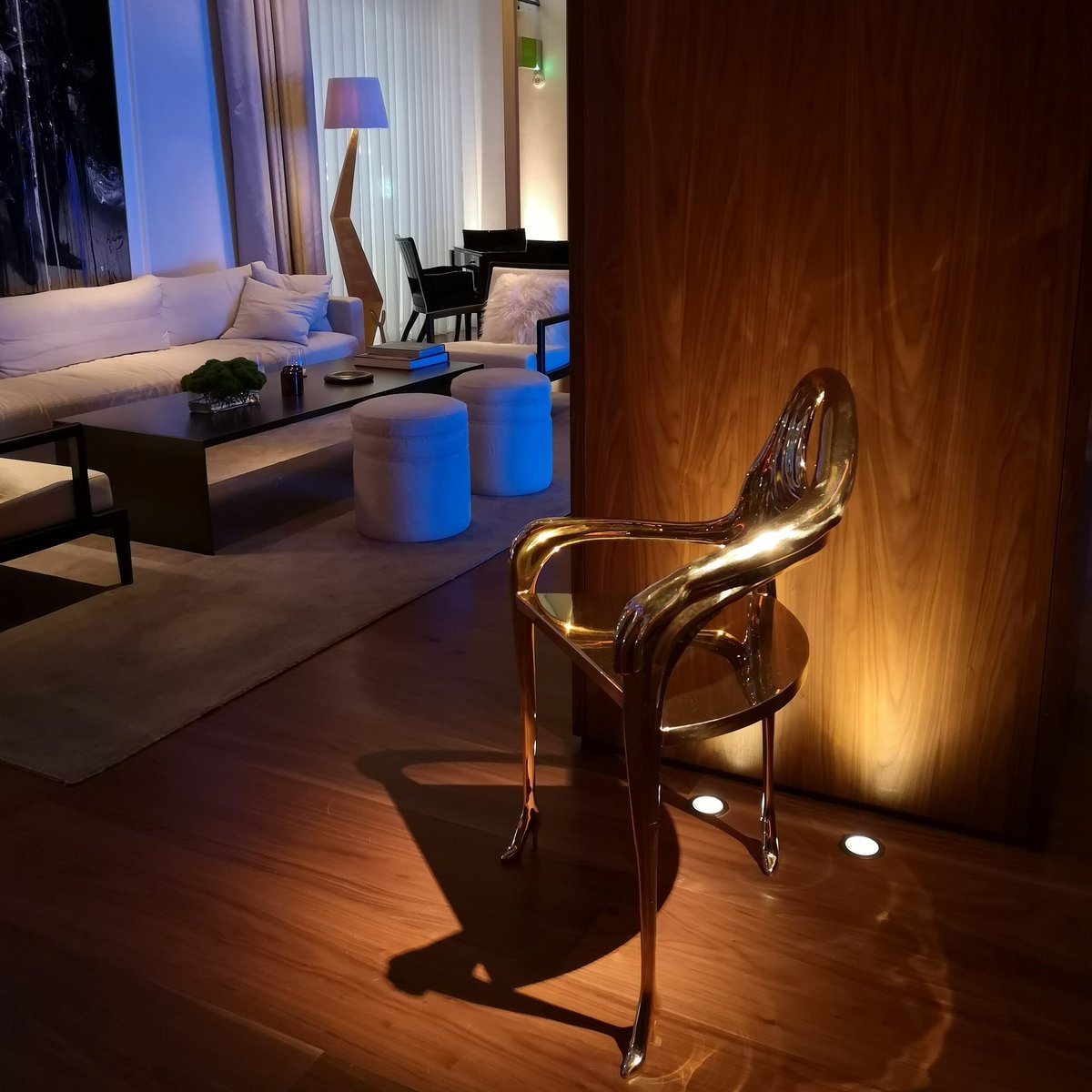 bdbarcelona's tweet photo. Salvador Dali's Leda chair and Bracelli lamp at the brand new @EDITIONbcn. Interior design by @lazarorosaviola. #Design #Designers #designmeetsart #collectibledesign https://t.co/JWwUfziKRE