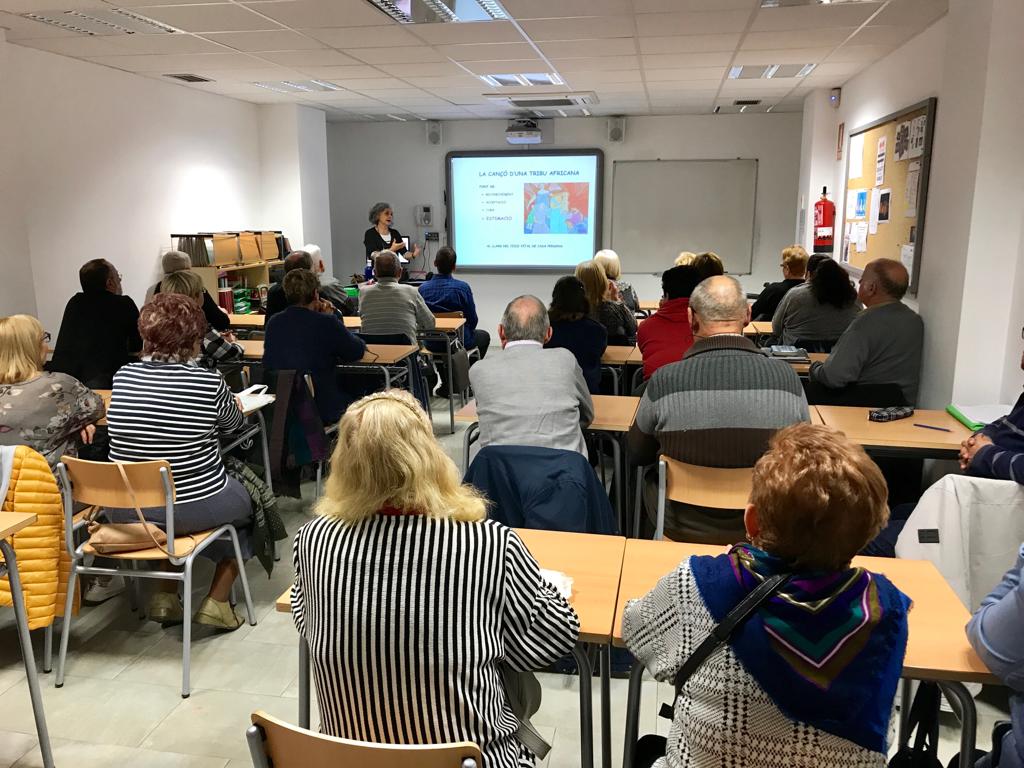 cfabonpastor's tweet photo. Taller amb motiu del dia contra la violència de gènere. A l'amor tot s'hi val?#faduls #hearMeToo Gràcies Mon! https://t.co/7xRKMwvX8A