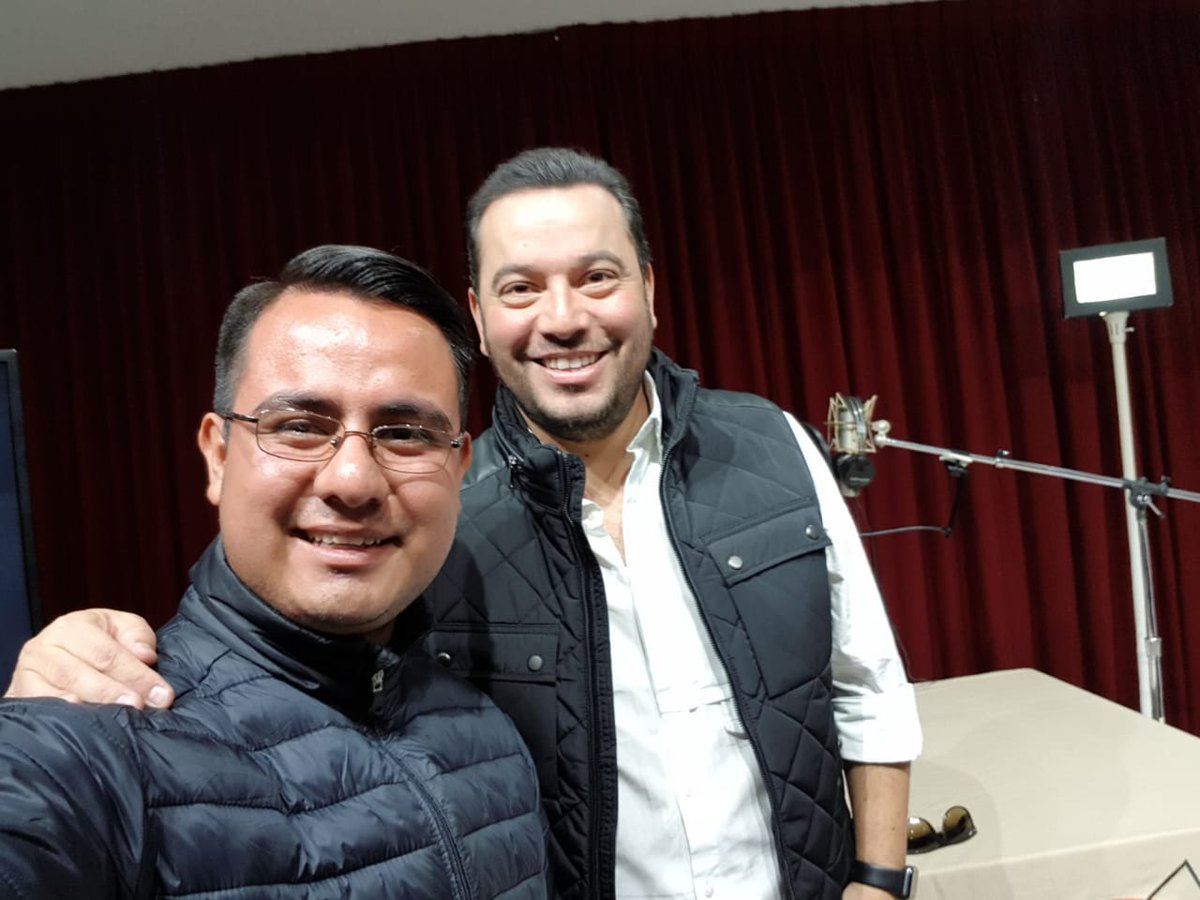 cantolico_'s tweet photo. Con una gran persona y gran locutor @RadamezNunez gracias por compartir con nosotros tu experiencia y conocimiento.
#Comunicólogo #Radio #COMFIL https://t.co/5hpOnUUXQX