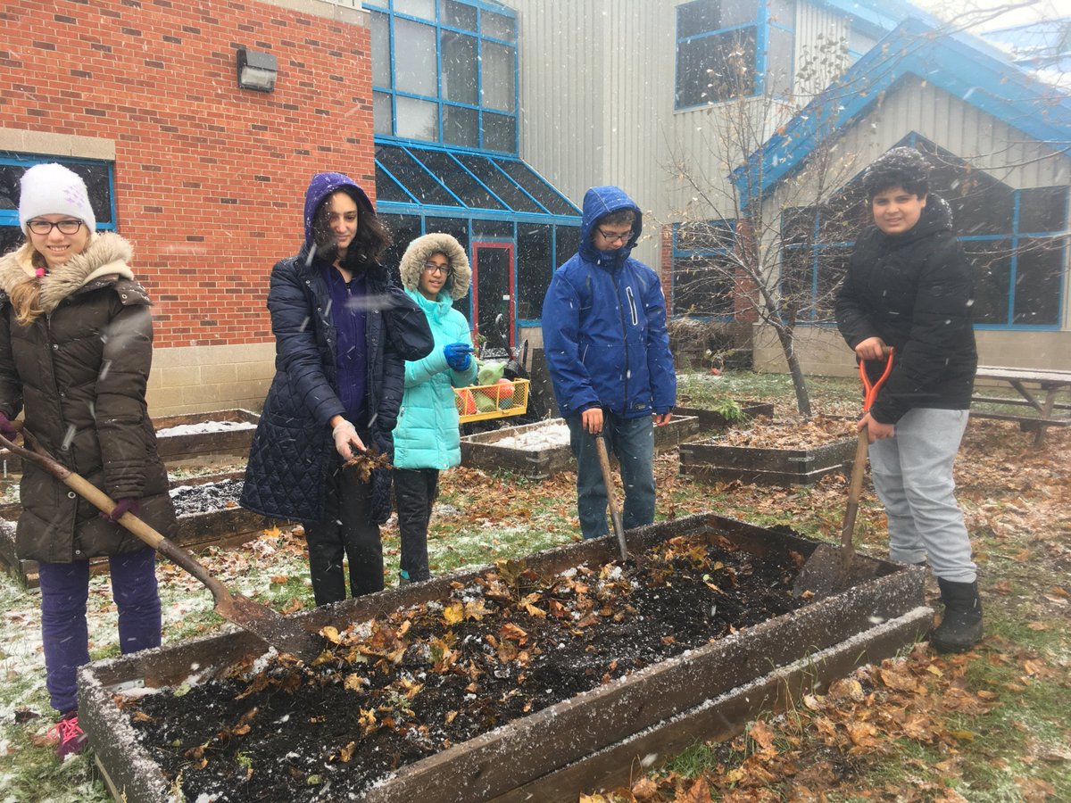 CedarviewOCDSB's tweet image. The EarthBUDS and the ASD Team would like to thank Emilie from GUO #waytogrow for a seed saving and soil composition workshop. We explored our gardens and had fun saving seeds.  Seeds are sowing and knowledge is growing here at CMS. @OCDSB