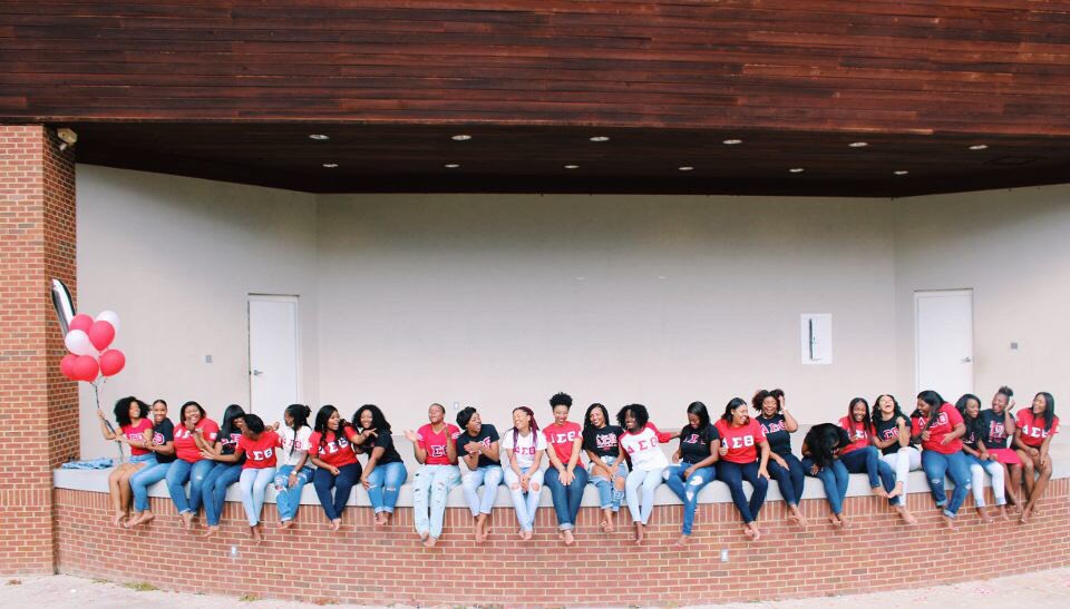 JustCourtneey's tweet photo. 3 years later and we still the badDST to grace VSU.
Itโs our DELTAversary โฅ๏ธ๐ #AOML #DECD https://t.co/X6XzLr4ebK