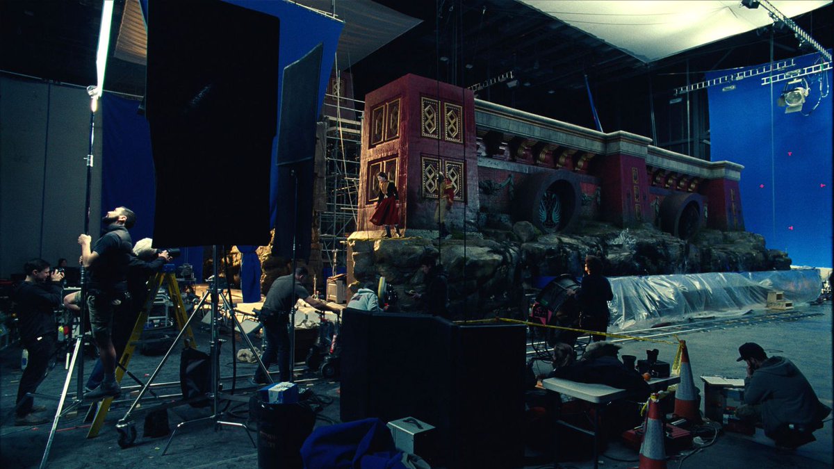 mnaEN's tweet photo. A look at #MPC Film, a #London -based #visual effects studio, and before and after stills of its work in #Disney 's #TheNutcracker And #TheFourRealms , starring #MackenzieFoy , #KeiraKnightley and #MorganFreeman .
#UK #MNA https://t.co/KNlTHSXH7M