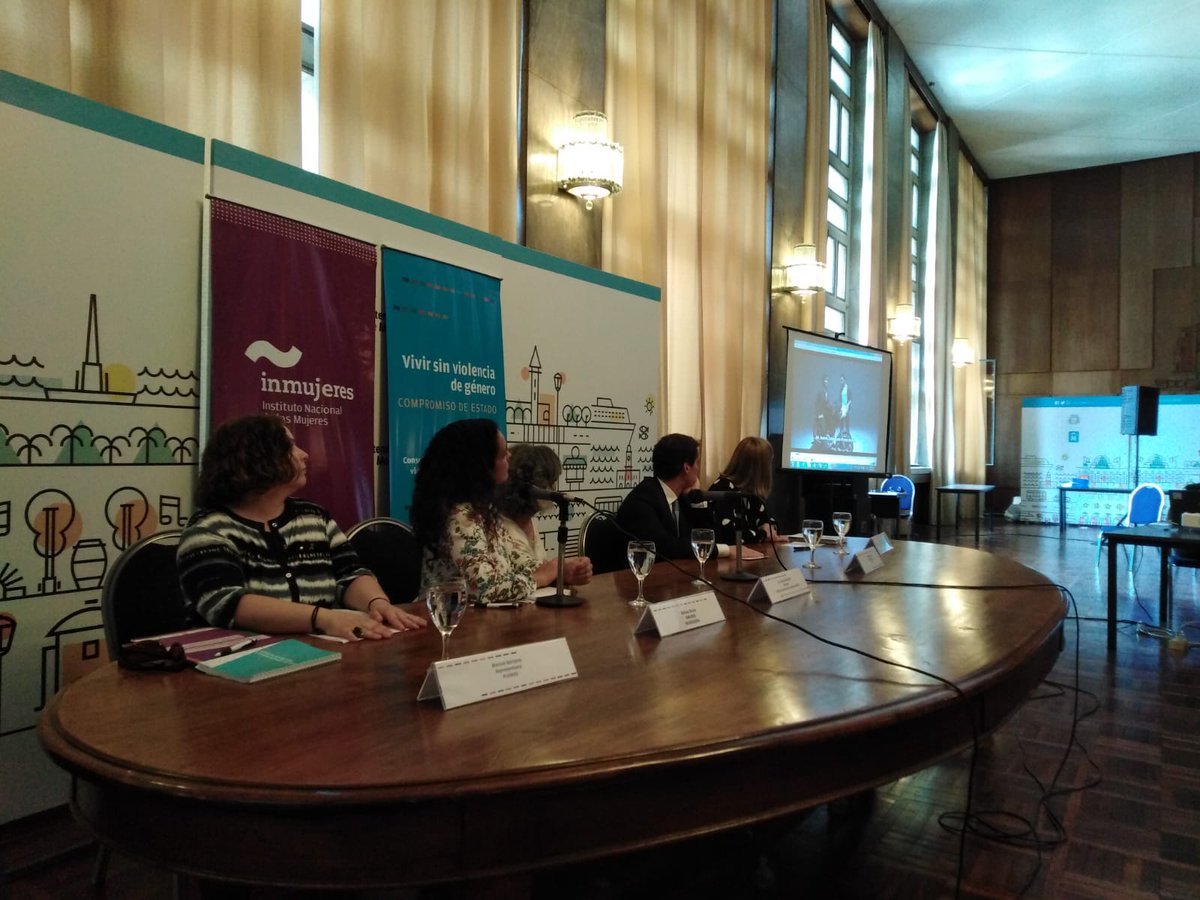 Compartiendo los videos de #CambiáelTrato junto a @inmujeres_uy #Plemuu #PromesaAvon #Violenciadómestica #AcosoCallejero #ViolenciaSexualDigital