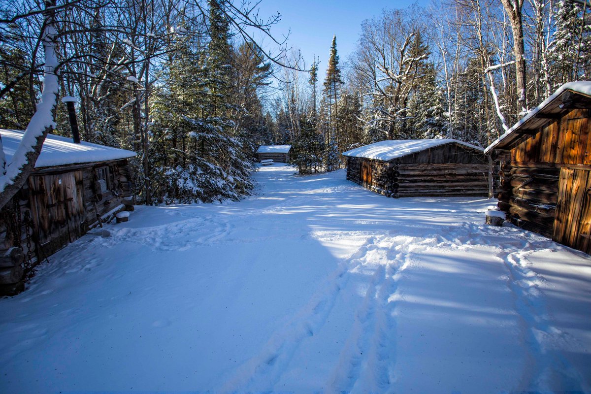 OntarioParksNE's tweet photo. #ThrowbackThursday: The Winter Camp at #MartenRiverPP was busy with Lumberjacks when the snow fell and the lakes froze in the early 1920s.

https://t.co/lwpvXEIhhg https://t.co/rL1Cc3lVv5
