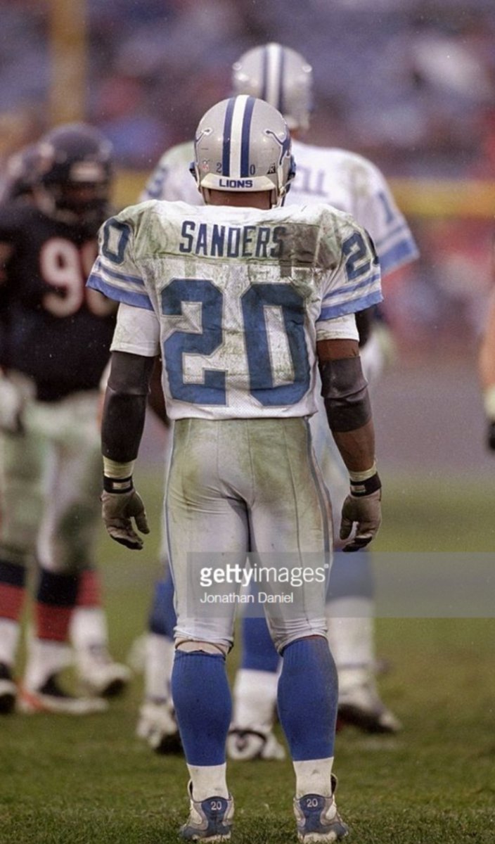 HelmetAddict's tweet photo. The late 80s/90s Lions uniforms home and away were perfect. They should've never changed them. https://t.co/P40VDnXkvl